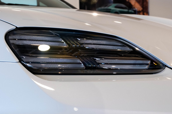2025 Porsche Macan SUV