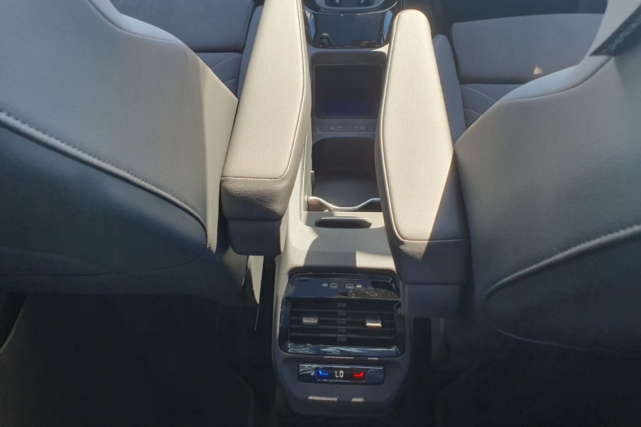 2025 Volkswagen ID. 4 E2 Pro SUV Image 13