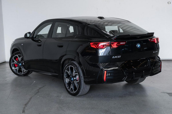 2024 BMW iX2 U10 eDrive20 M Sport SUV image 2