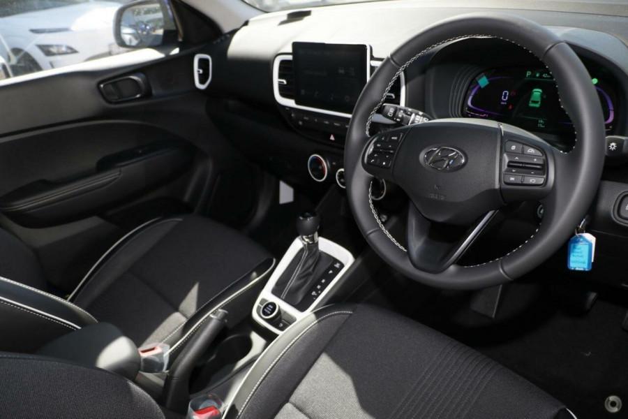 2025 Hyundai Venue QX.V5 Active SUV Image 6