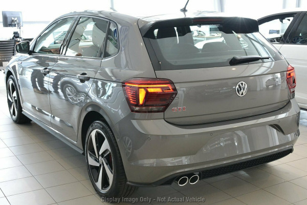 polo limestone grey 2019