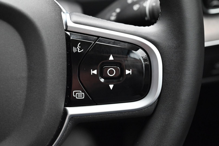 2026 Volvo XC90 L Series Ultra B5 Dark SUV Image 20