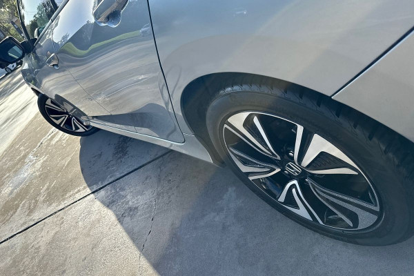 2017 Honda Civic 10th Gen VTi Hatch Image 4