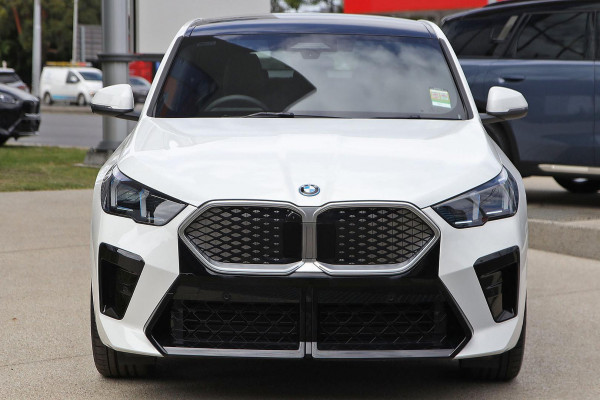 2024 BMW iX2 U10 xDrive30 M Sport SUV image 4