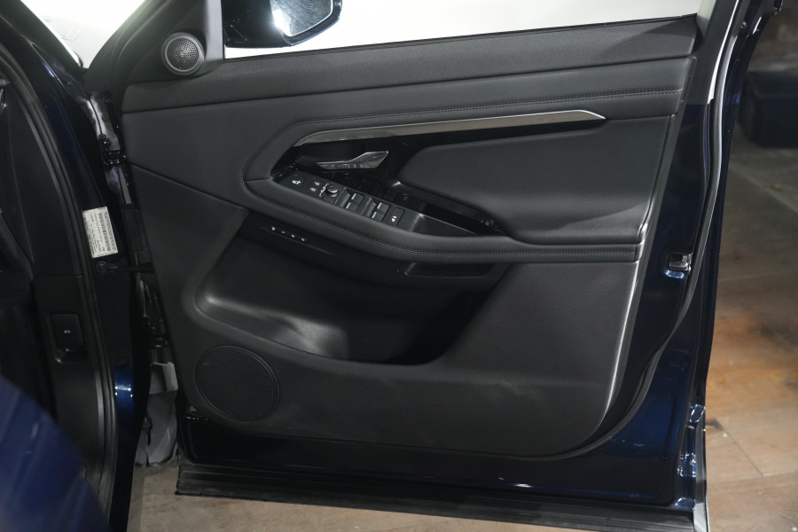 2021 Land Rover Range Rover Evoque L551 P250 R-Dynamic SE SUV Image 29