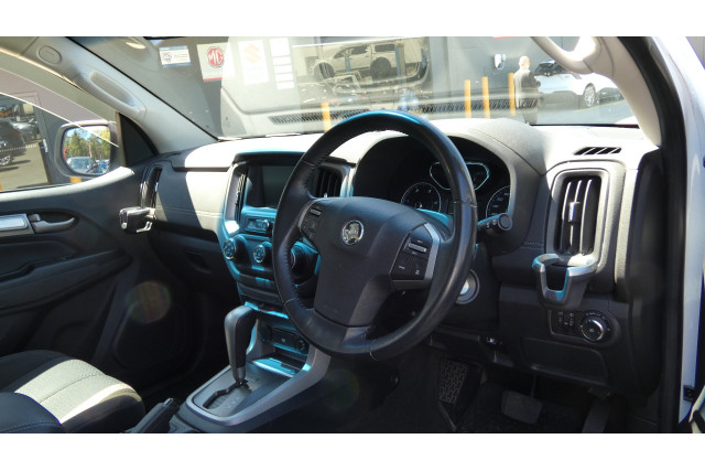 2017 MY18 Holden Trailblazer RG MY18 LT 4X4 SUV Image 11