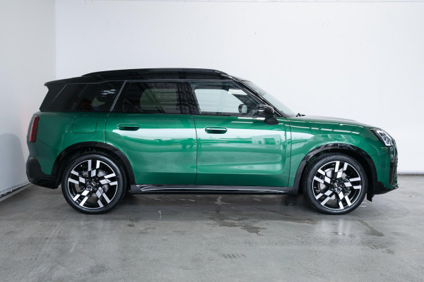 2026 MINI Countryman U25 S JCW Sport SUV image 3