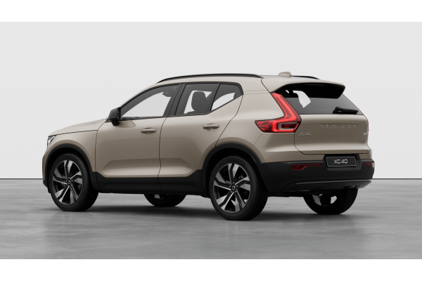 2026 Volvo XC40 XZ Ultra B4 Dark SUV Image 3
