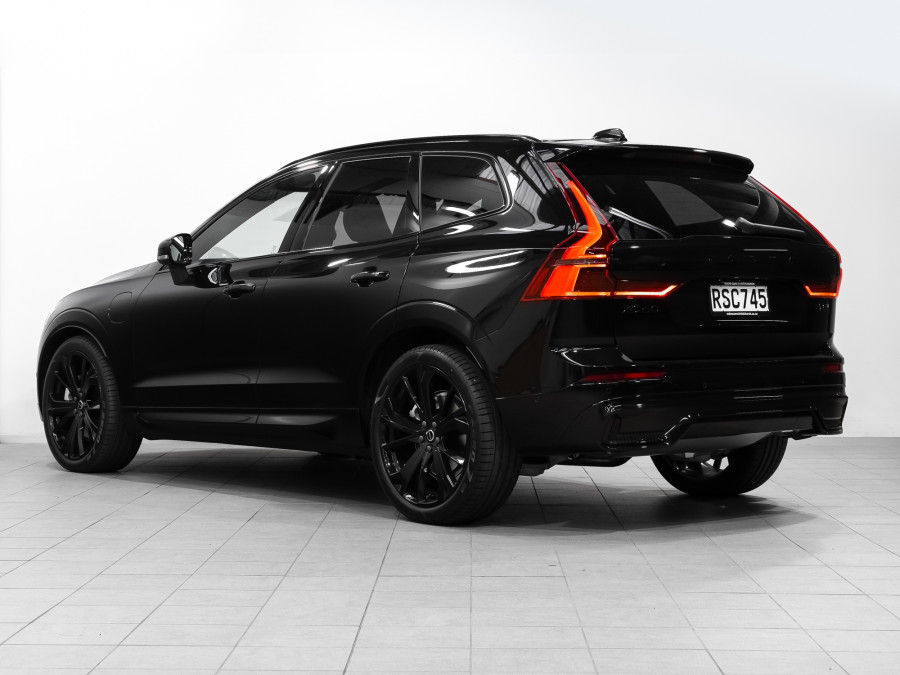 2026 Volvo XC60 UZ T8 Ultra Plug-in-hybrid AWD SUV Image 6