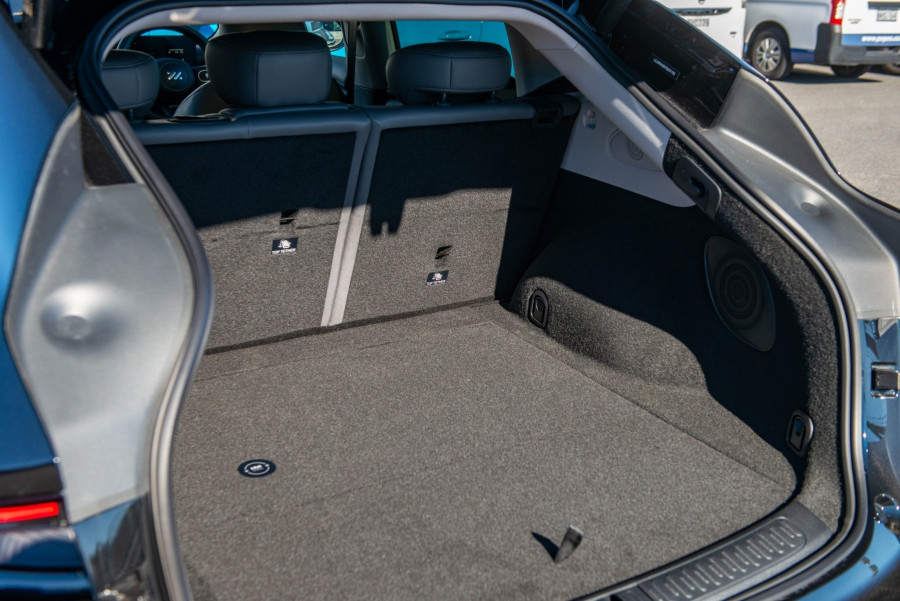 2026 MG IM6 Performance SUV Image 17