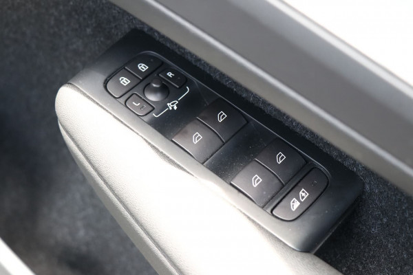 2018 Volvo Xc40 (No Series) MY19 T4 Momentum Suv