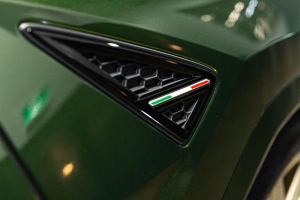 2025 Lamborghini Urus 636 SE SUV Image 39