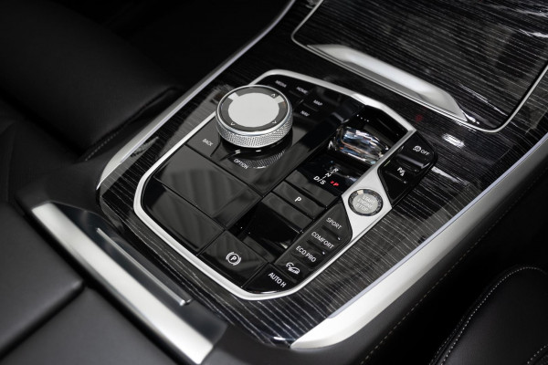 2026 BMW X5 G05 LCI xDrive30d M Sport SUV image 13