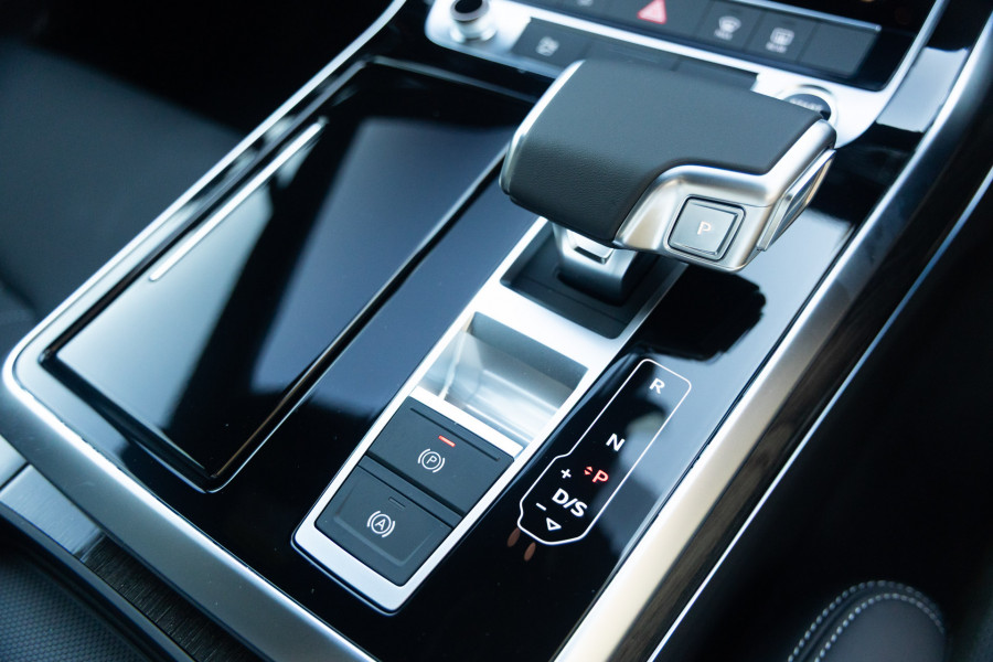 2026 MY25 Audi Q7 4M TFSI 250kW S line SUV