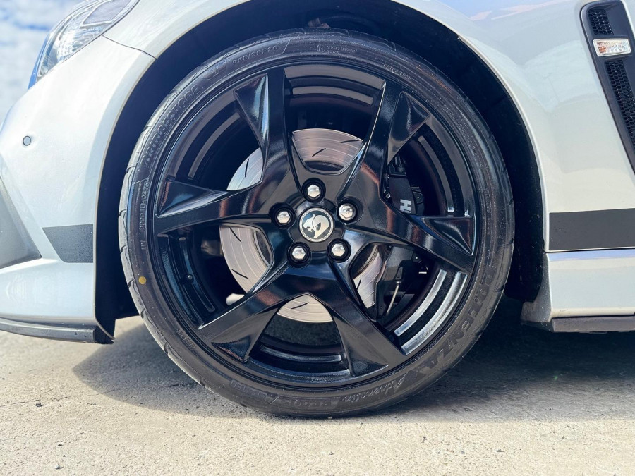 2016 HSV Clubsport Gen F2 R8 SV Black Sedan Image 24