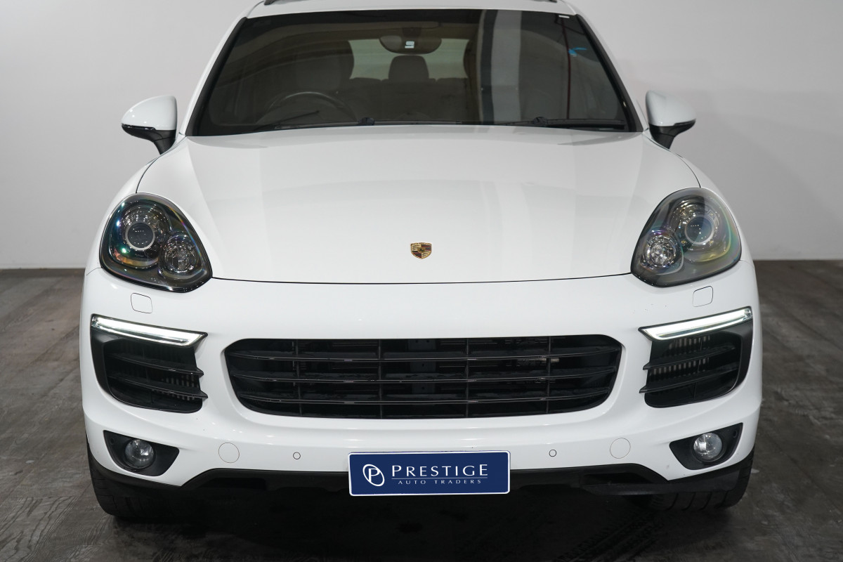 2018 Porsche Cayenne Diesel Platinum Edition SUV Image 3