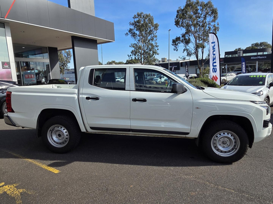 2025 Mitsubishi Triton MV GLX Ute Image 4