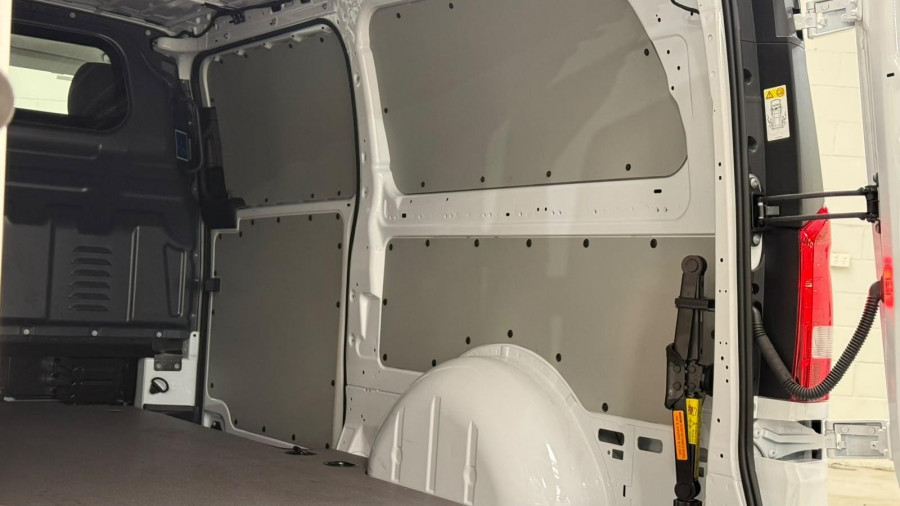 2026 Mercedes-Benz Vito 447 116CDI LWB Van Image 18