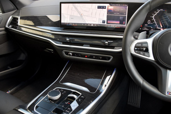 2025 BMW X5 G05 LCI xDrive30d M Sport SUV image 7
