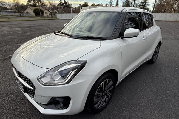 2021 Suzuki Swift GLX SUV Image 8