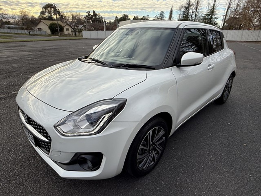 2021 Suzuki Swift GLX SUV Image 8