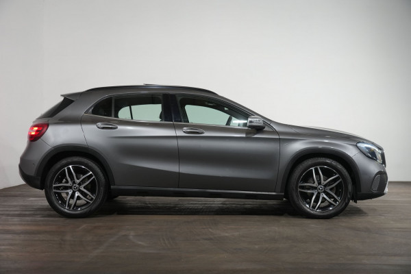 2018 Mercedes-Benz GLA-Class 180 SUV Image 4