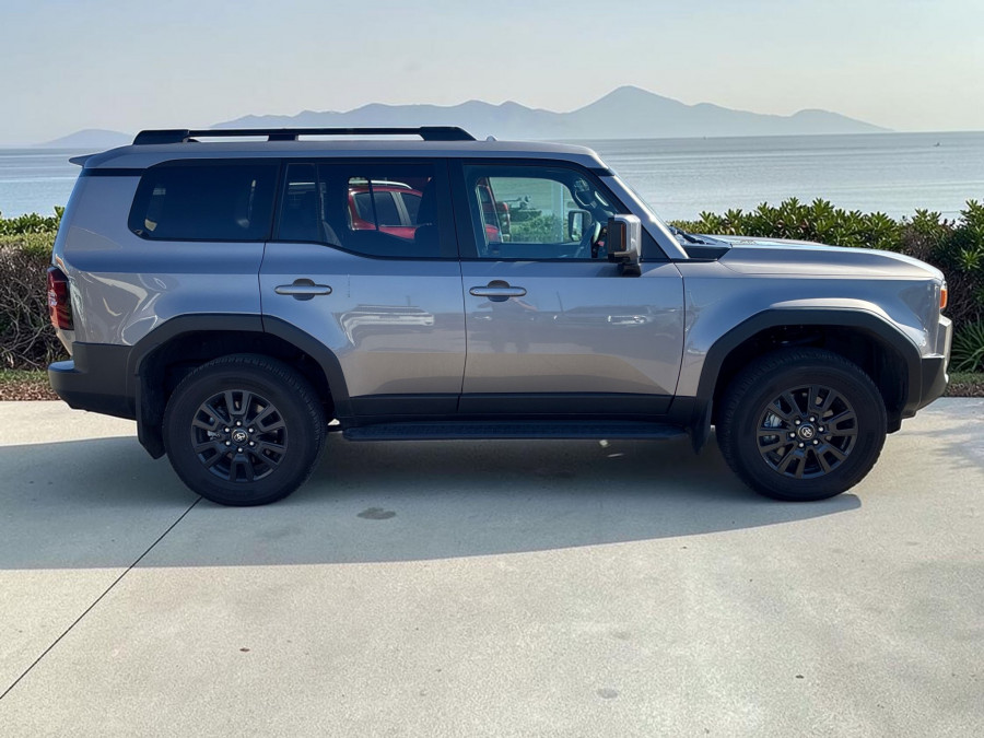 2026 Toyota LandCruiser Prado GDJ251R GXL SUV Image 2