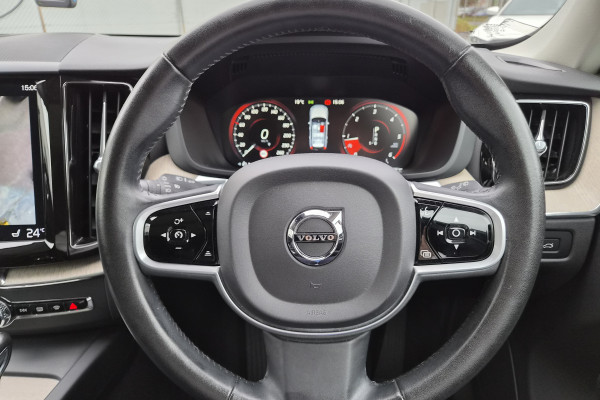 2018 Volvo XC60 UZ D4 Inscription SUV Image 20