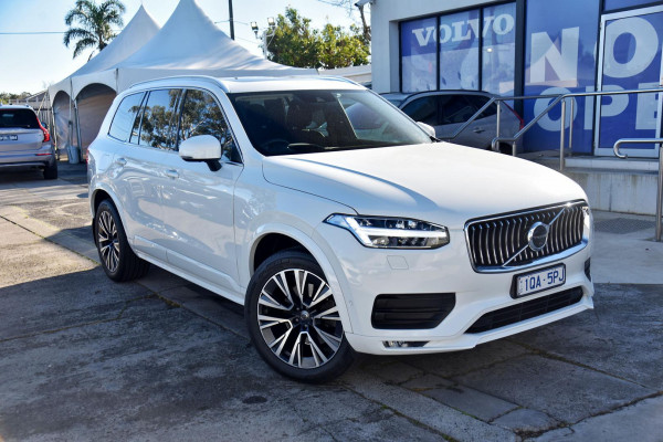 2021 Volvo XC90 L Series T6 Momentum SUV Image 1
