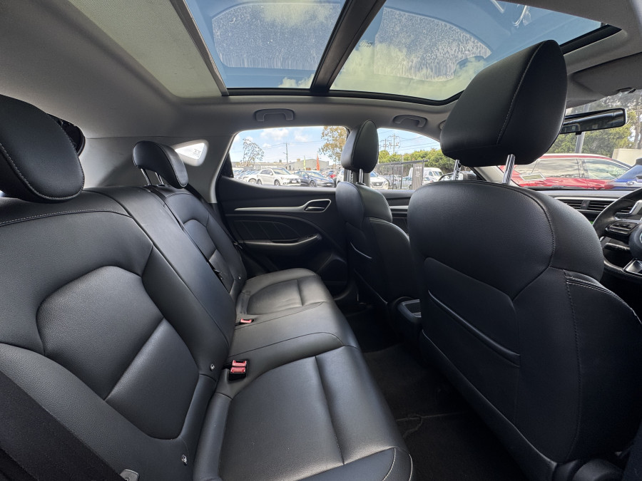 2019 MG ZS AZS1 Essence SUV Image 15