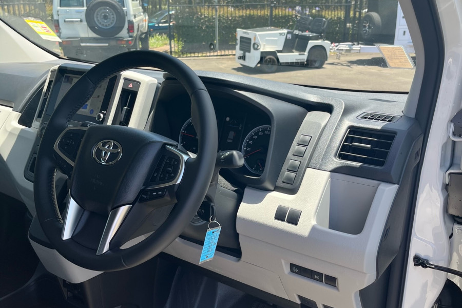 2024 Toyota HiAce GDH300R F1 Tech Pack Van Image 8