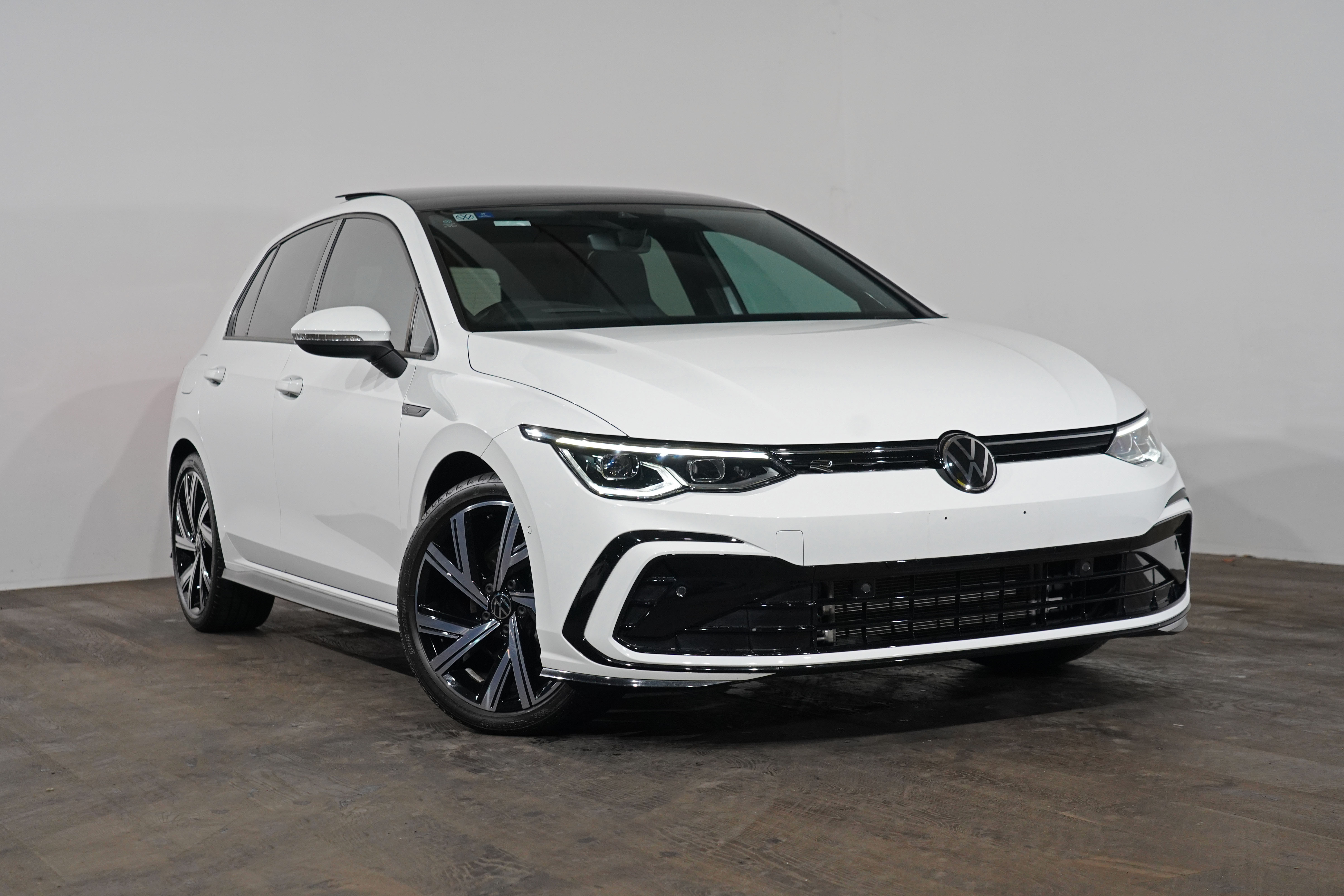 Used 2022 Volkswagen Golf 110tsi R-Line #P73653 | Prestige Auto Traders