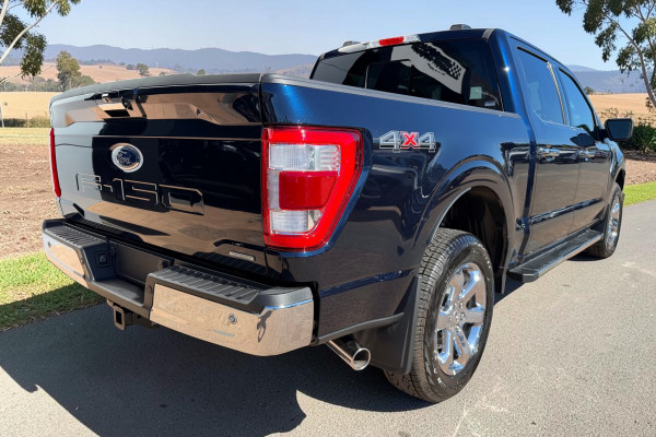 2023 Ford F-150  Lariat Dual Cab Image 7