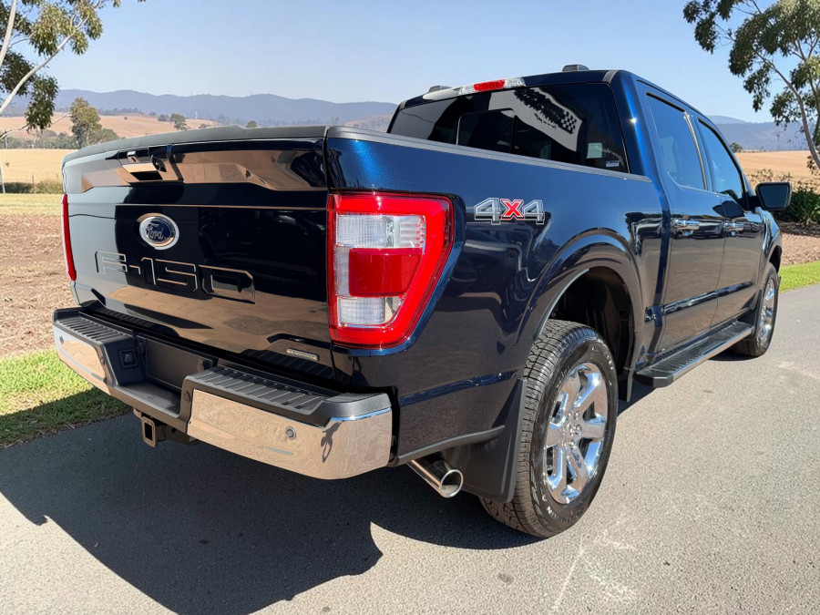 2023 Ford F-150  Lariat Dual Cab Image 7