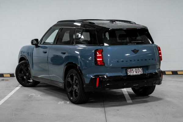 2026 MINI Countryman U25 S JCW Sport SUV image 2