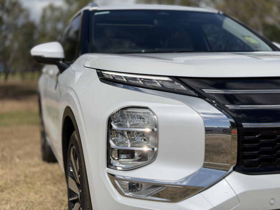 2025 Mitsubishi Outlander ZM Exceed SUV Image 11