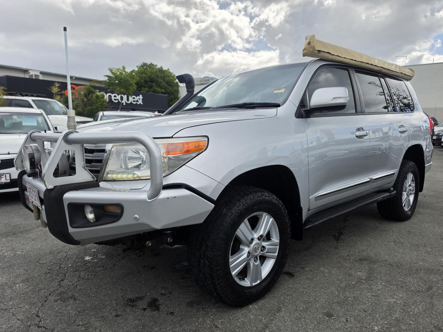 2012 MY10 Toyota LandCruiser VDJ200R Sahara SUV Image 3