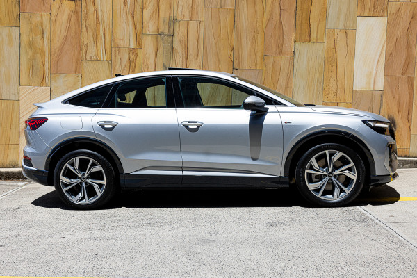 2025 Audi Q4 e-tron F4 45 SUV image 4
