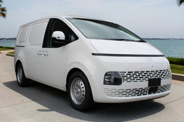 2027 Hyundai Staria Load US4.V4  Van Image 1