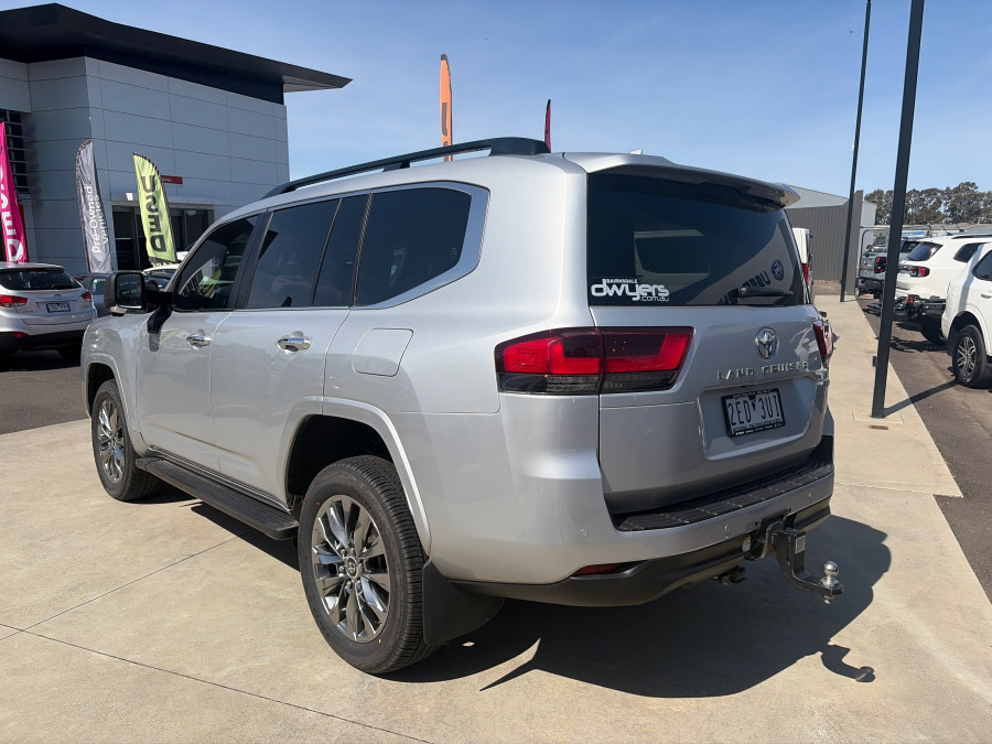 2022 MY24 Toyota LandCruiser FJA300R Sahara SUV Image 3