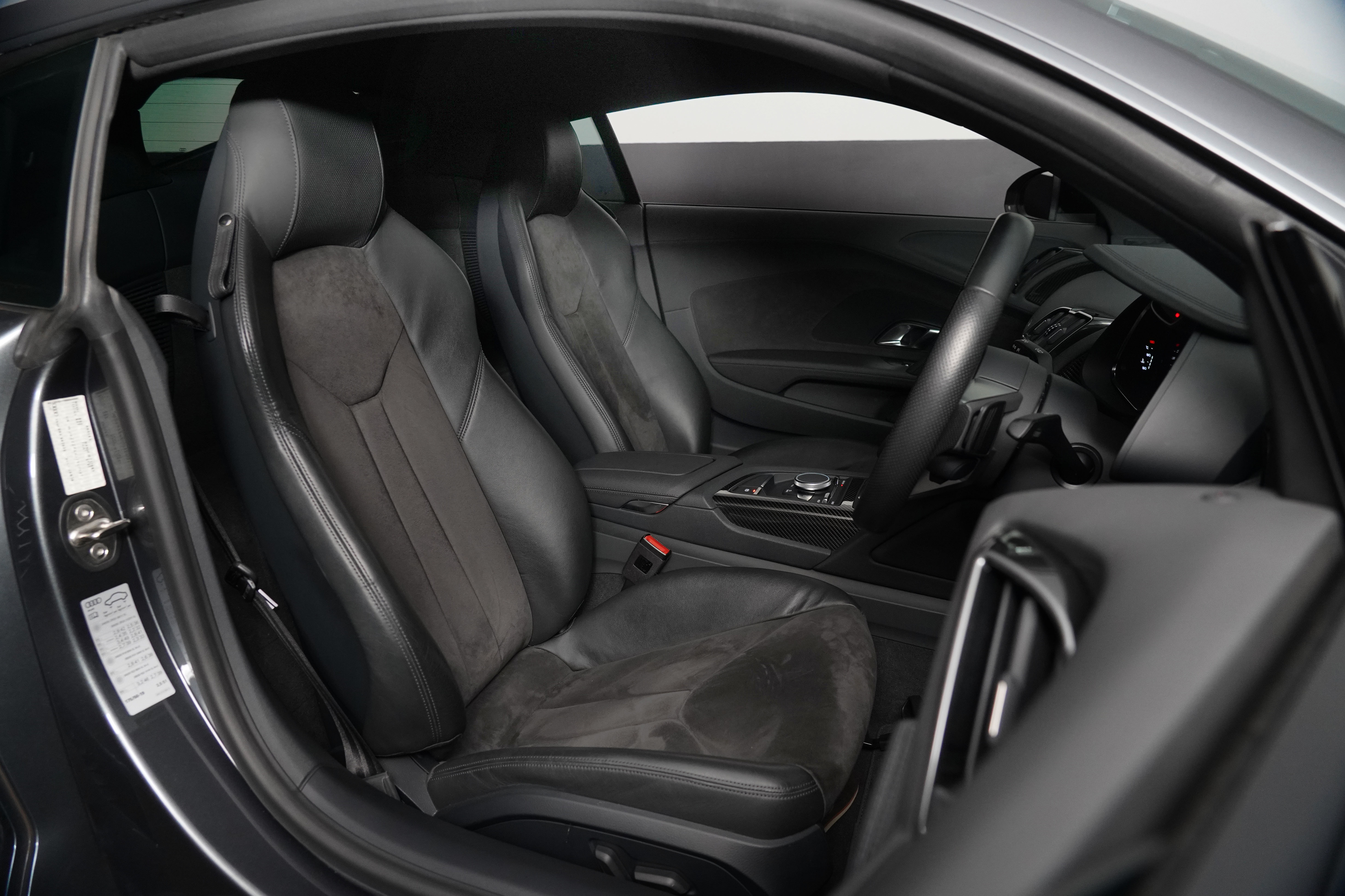 2018 Audi R8 V10 RWS  Coupe Image 50
