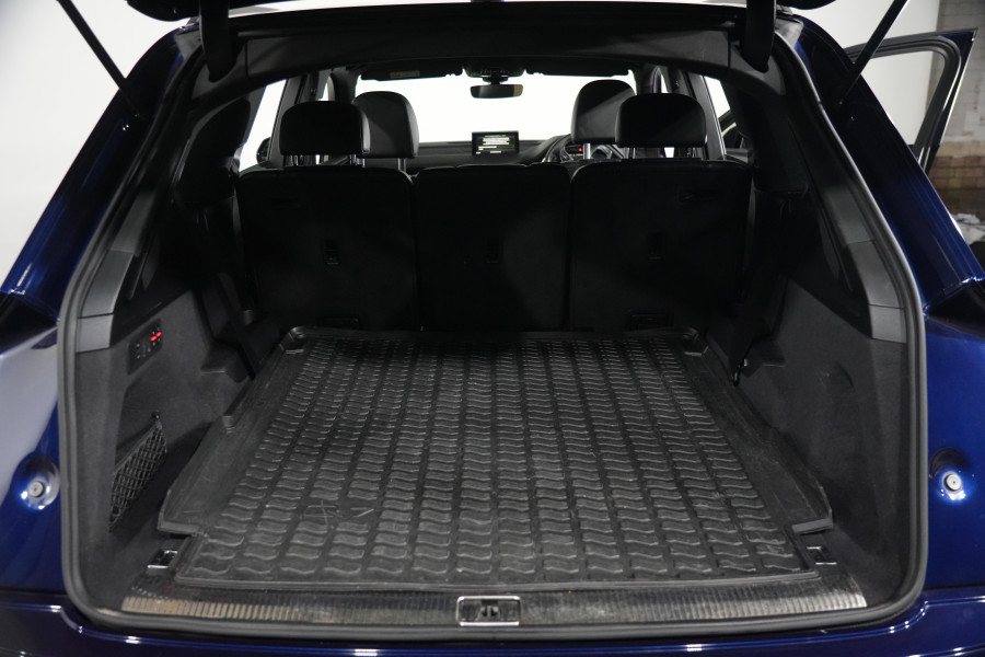 2019 Audi SQ7 TDI SUV Image 36