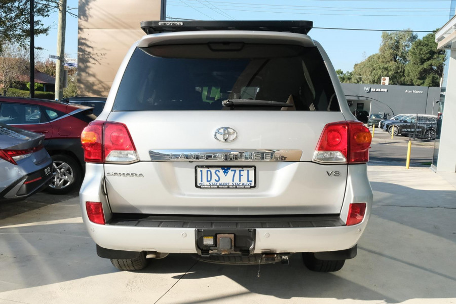 2014 MY13 Toyota LandCruiser VDJ200R Sahara SUV Image 4