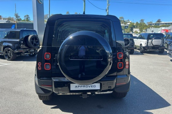 2025 MY26 Land Rover Defender L663 110 D250 S SUV Image 5
