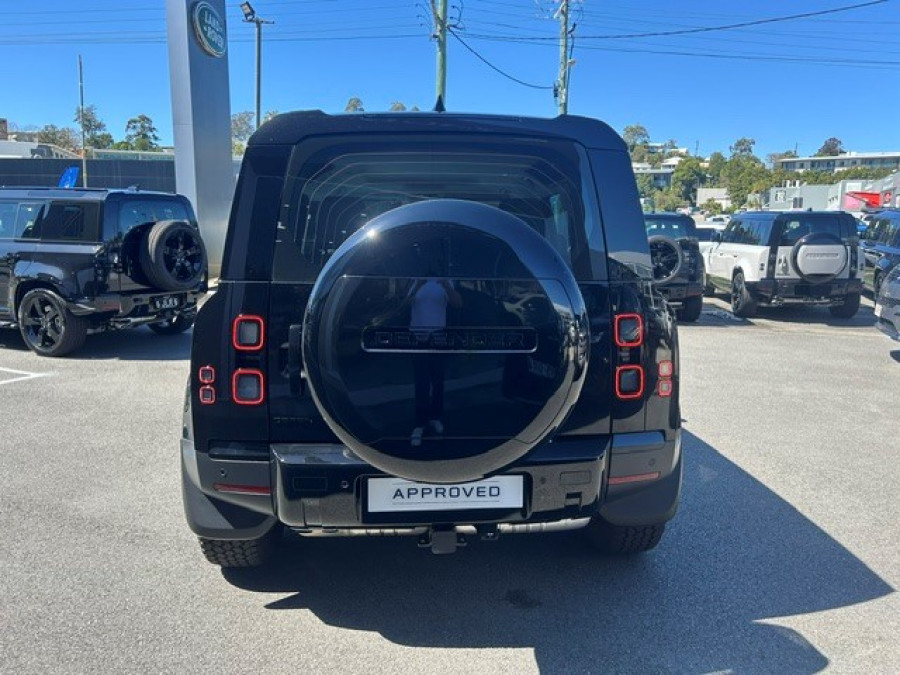2025 MY26 Land Rover Defender L663 110 D250 S SUV Image 5