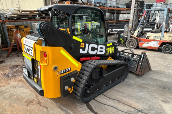 2023 JCB COMPACT TRACK LOADER Wheeled Skidsteer Loader Image 4