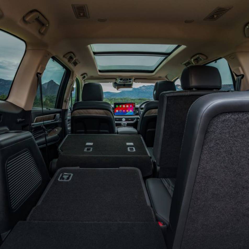 7-Seat*** comfort and sophistication Image