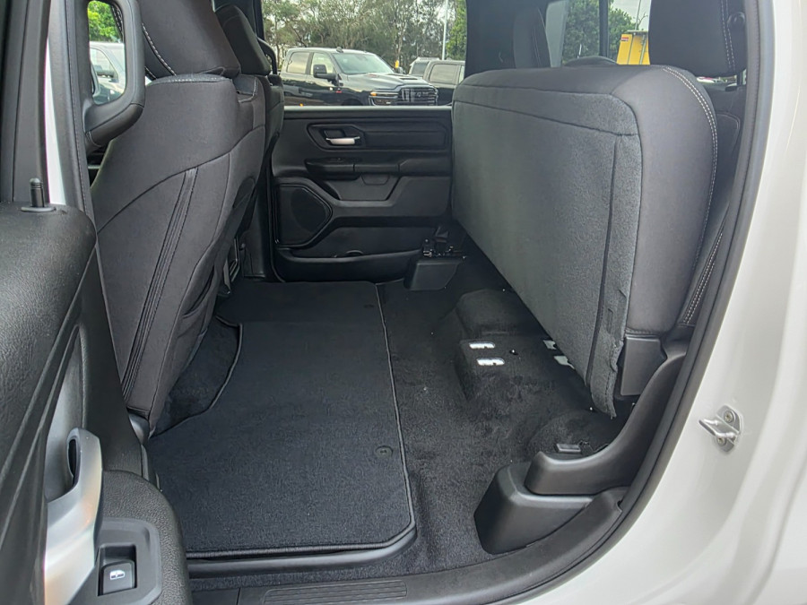 2026 Ram 1500 DT Express Black Edition Hurricane SO Ute Image 19