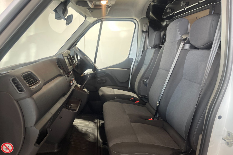 2024 Renault Master X62 Phase 2 Pro 110kW Van Image 13