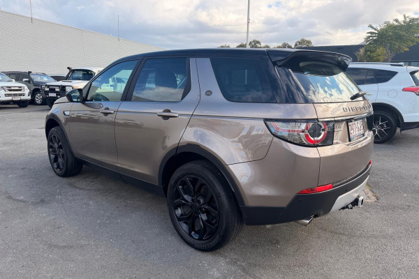 2015 Land Rover Discovery Sport L550 TD4 HSE SUV Image 9